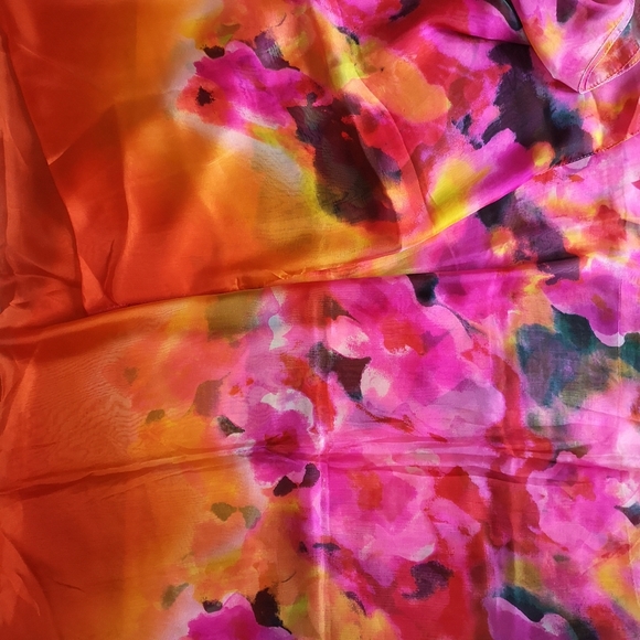 Accessories - New 55"x75" Floral Scarf